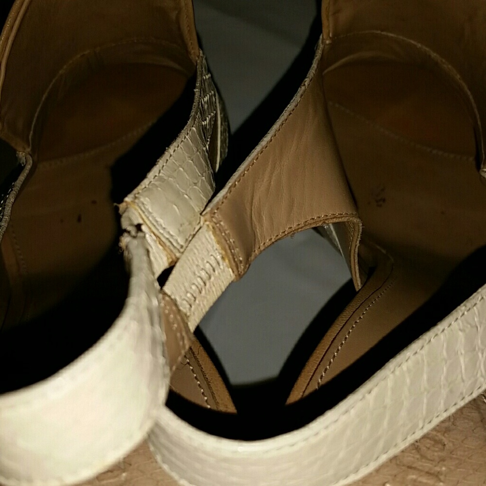 Chloe Tan and White Snake Print Sling Back Heels - Picture 7 of 8